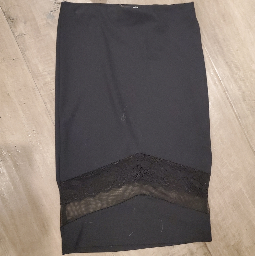 New bebe lace mesh black skirt